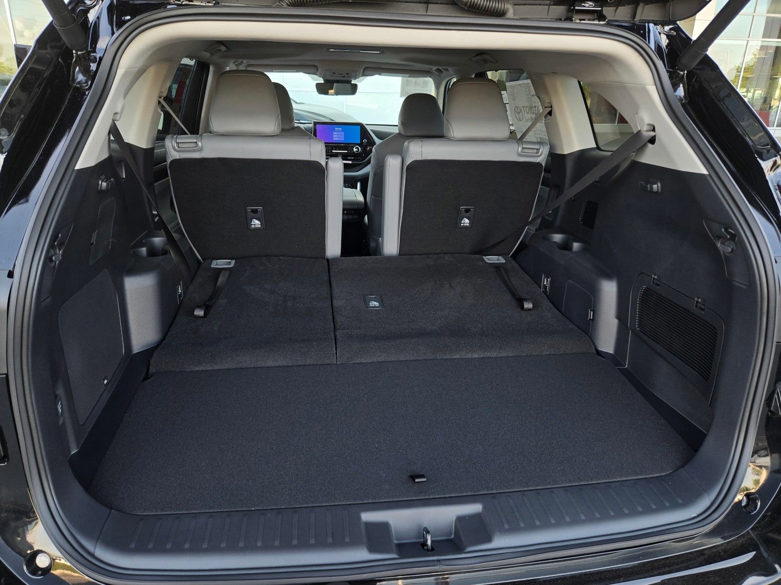 Certified 2026 Toyota Highlander Limited AWD/4WD image 25
