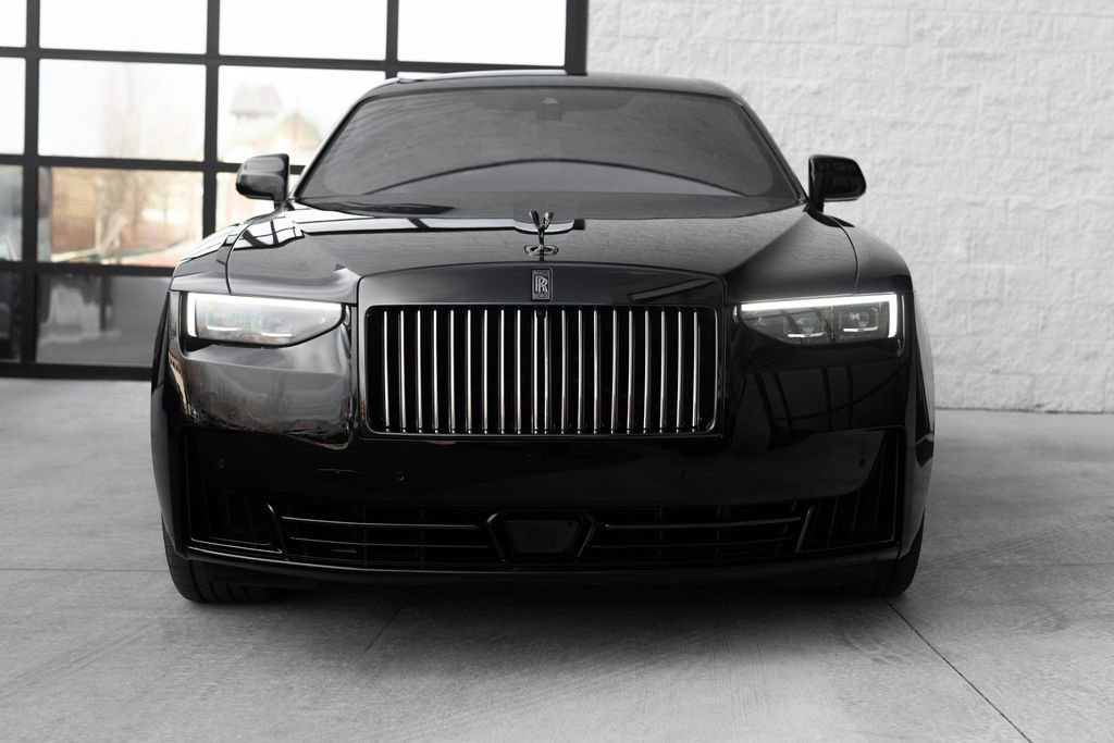Used 2025 Rolls-Royce Ghost Black Badge image 2