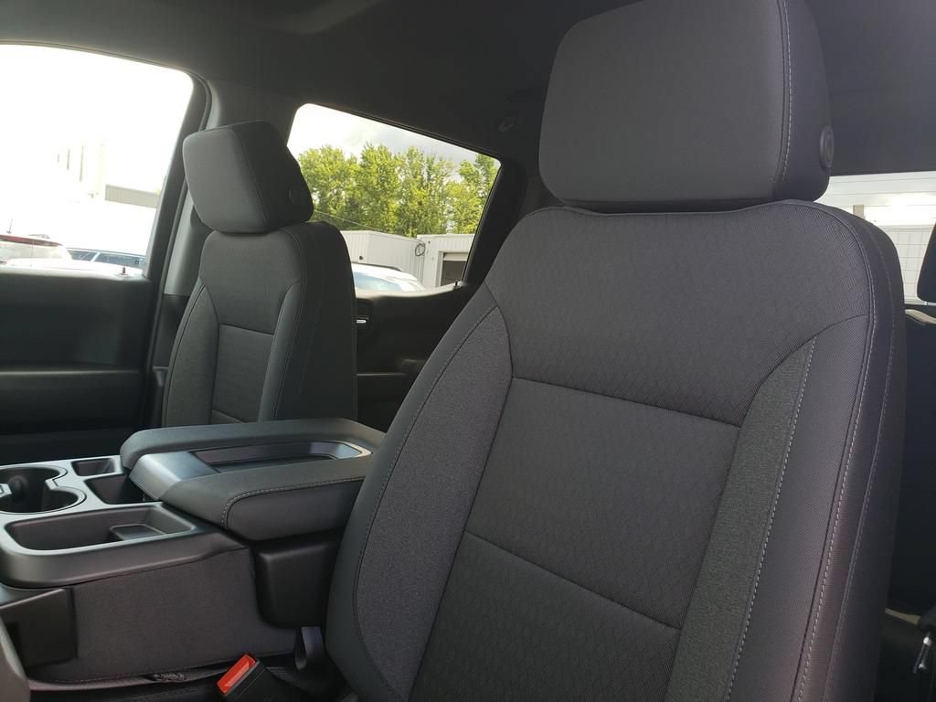 New 2026 Chevrolet Silverado 1500 Custom w/ LPO, Dark Essentials Package AWD/4WD image 23