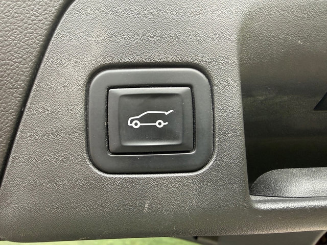 Used 2022 Buick Envision Avenir w/ Technology Package II image 21