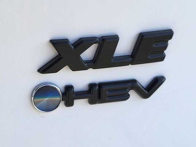 Used 2025 Toyota RAV4 XLE w/ Convenience Package image 3