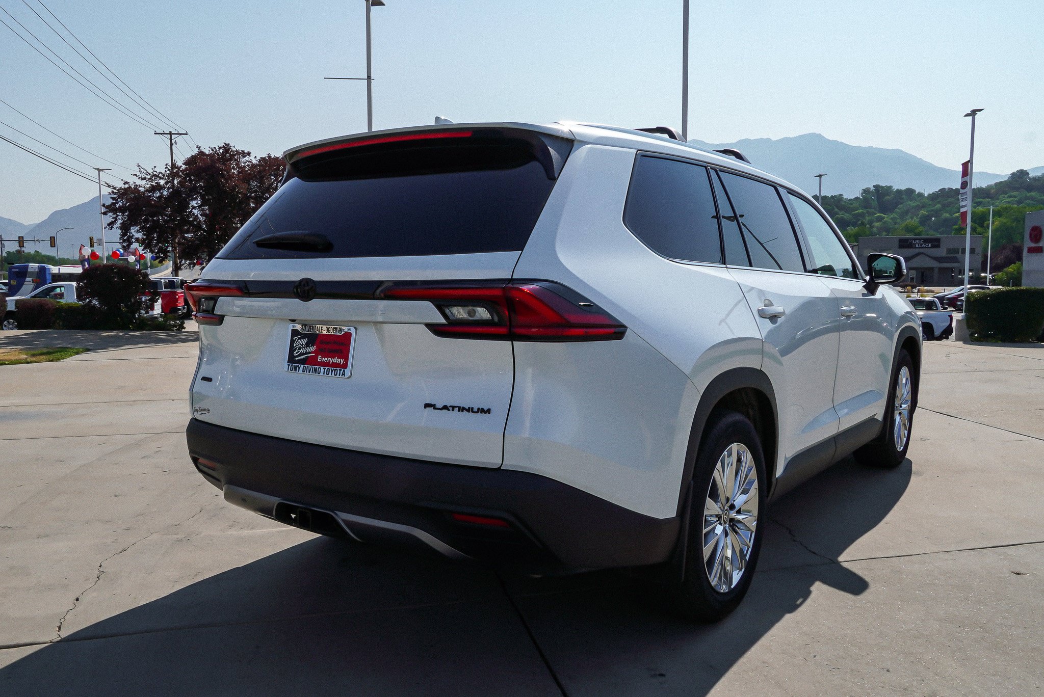 Certified 2025 Toyota Grand Highlander AWD image 8