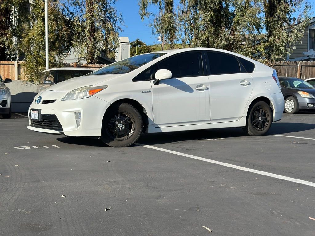 Used 2013 Toyota Prius Three image 1