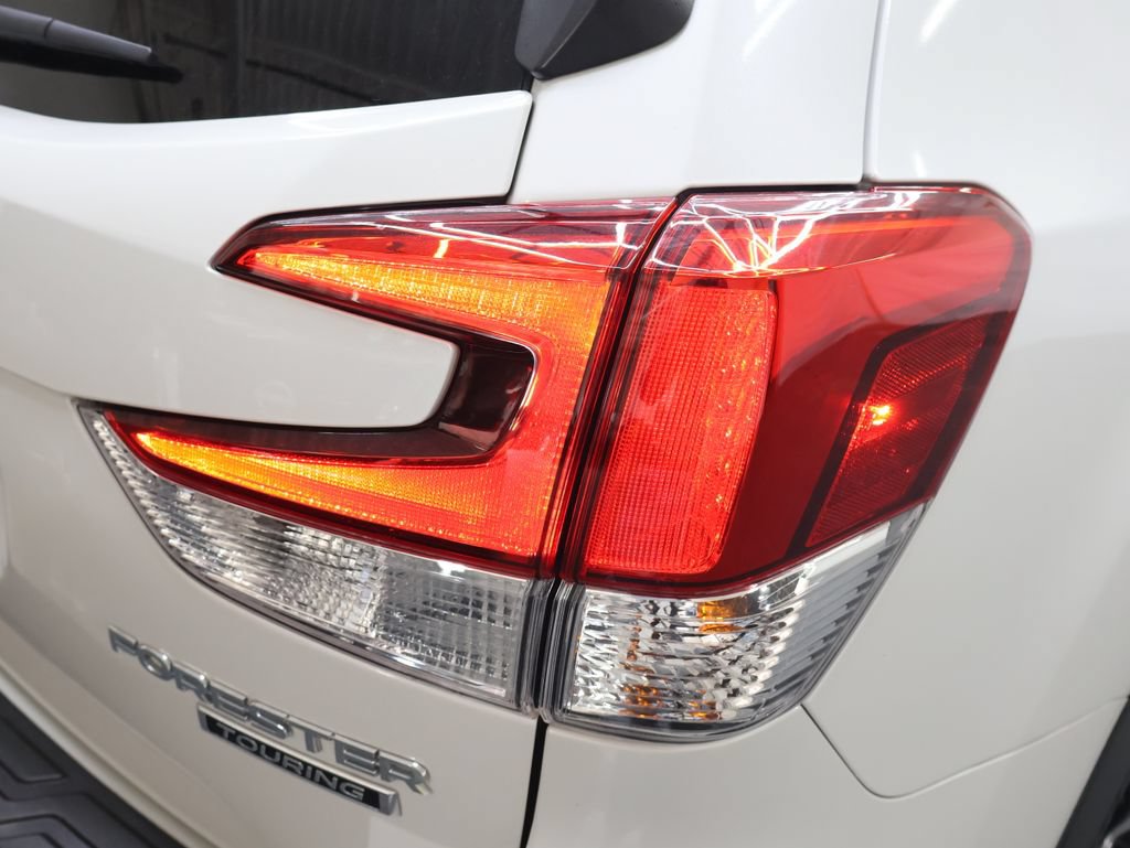 Used 2020 Subaru Forester Touring AWD/4WD image 32
