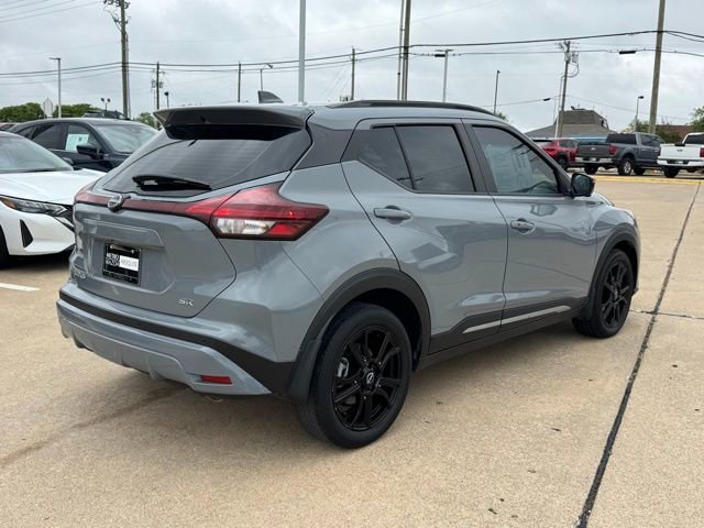 Used 2023 Nissan Kicks SR w/ SR Premium Package image 6