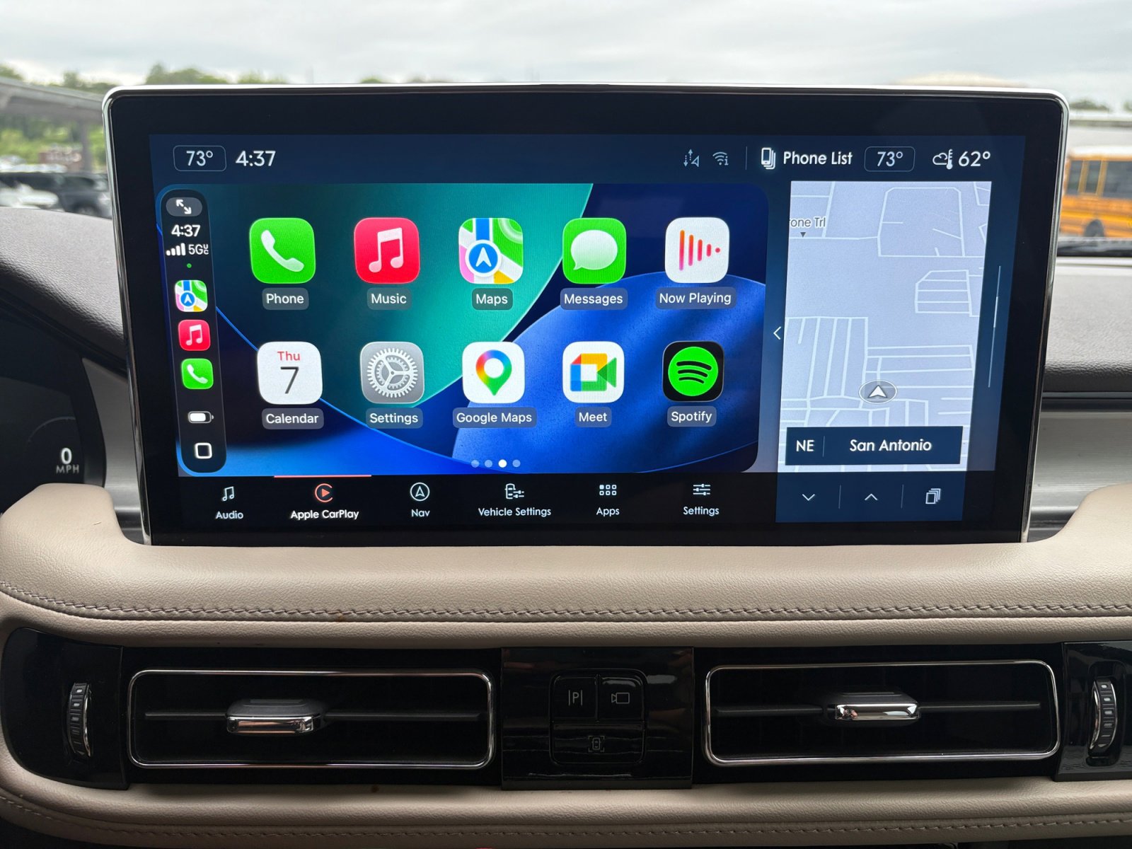 Used 2023 Lincoln Nautilus AWD w/ Premium Package image 15