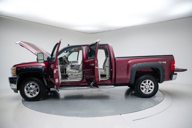 Used 2013 Chevrolet Silverado 2500 LT w/ Interior Plus Package AWD/4WD image 18