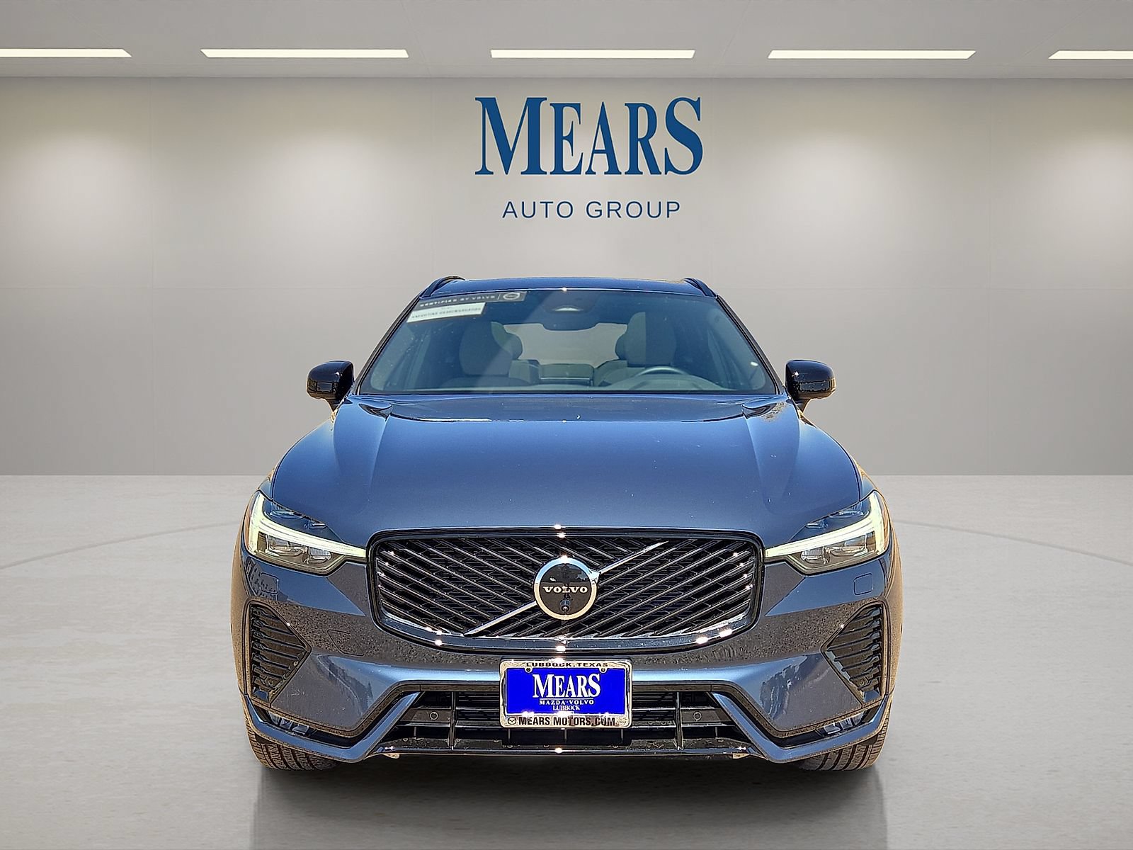 New 2026 Volvo XC60 B5 Plus w/ Protection Package Premier AWD/4WD image 8