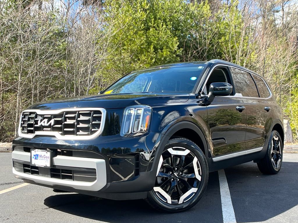 Used 2023 Kia Telluride S image 1