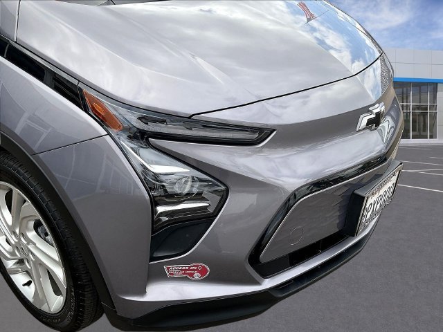 Used 2023 Chevrolet Bolt LT w/ Driver Confidence Package FWD image 34