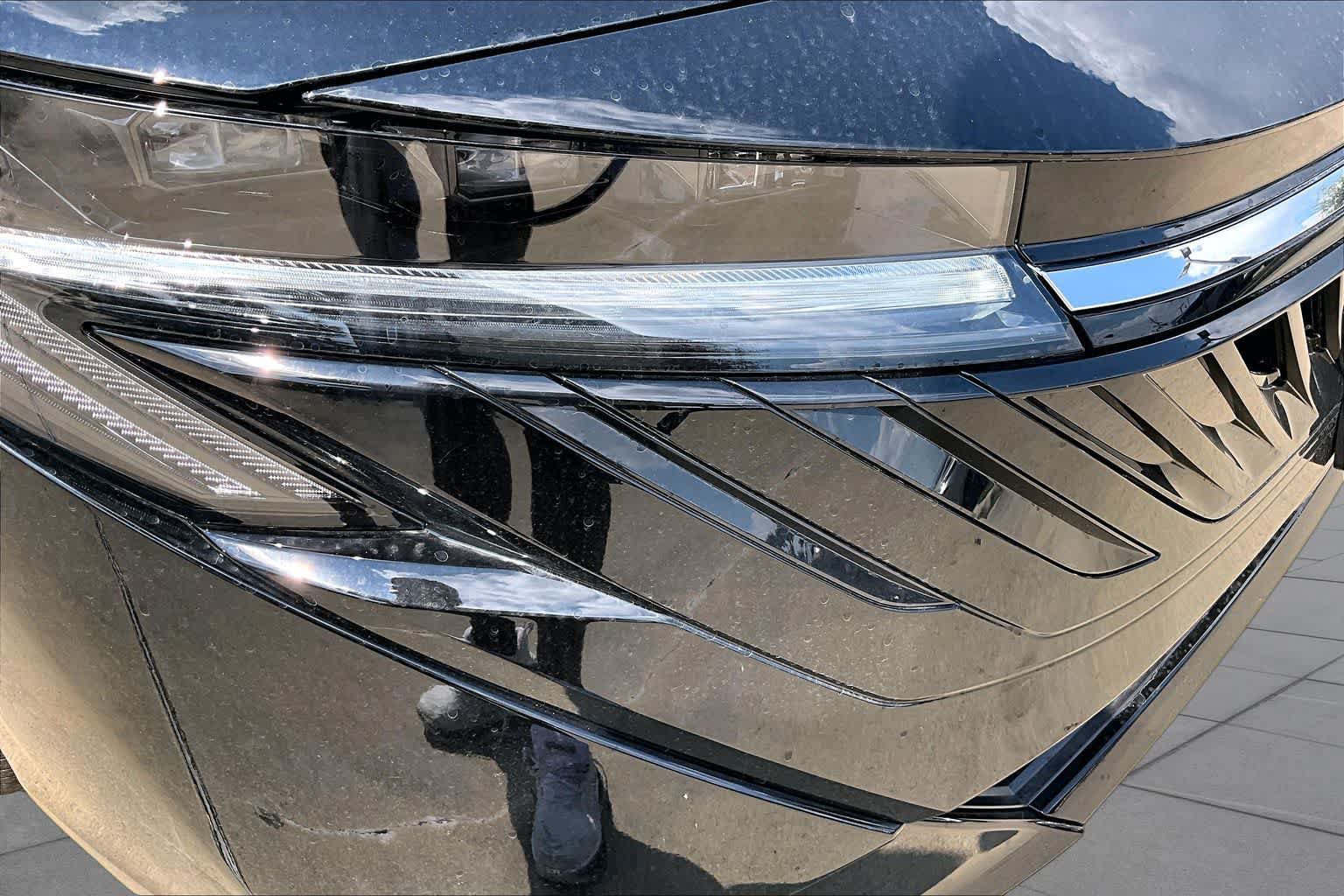 New 2027 Nissan Sentra SR FWD image 18