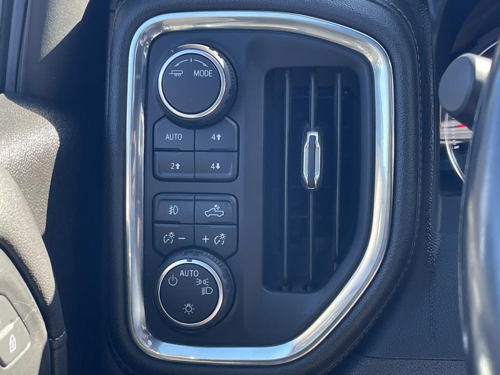 Used 2021 Chevrolet Silverado 1500 RST image 31