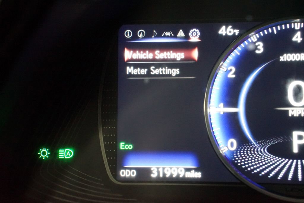 Used 2024 Lexus ES 350 Ultra Luxury w/ Accessory Package (Z2) image 17