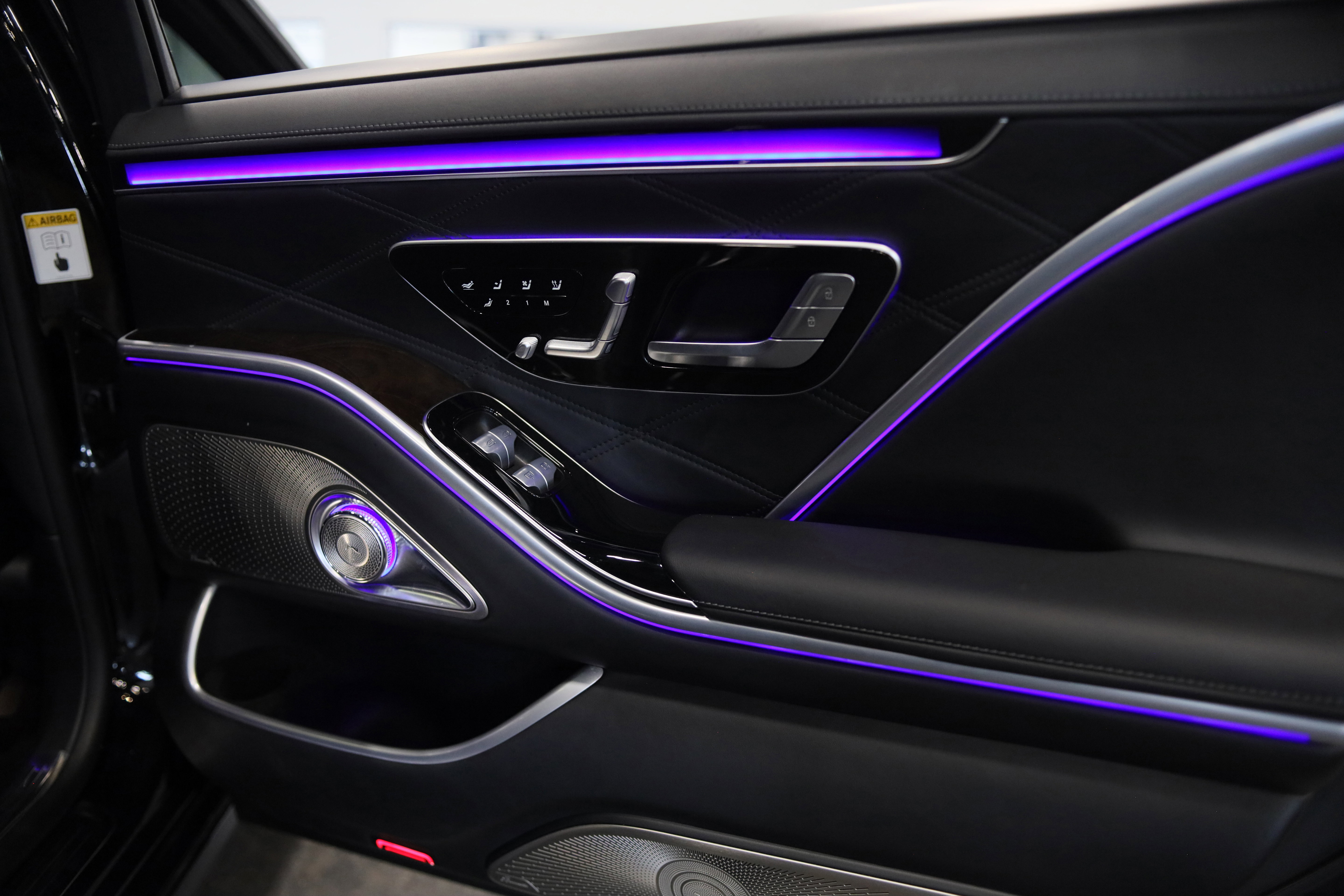 Used 2023 Mercedes-Benz Maybach S 680 4MATIC w/ Manufaktur Leather Package image 43