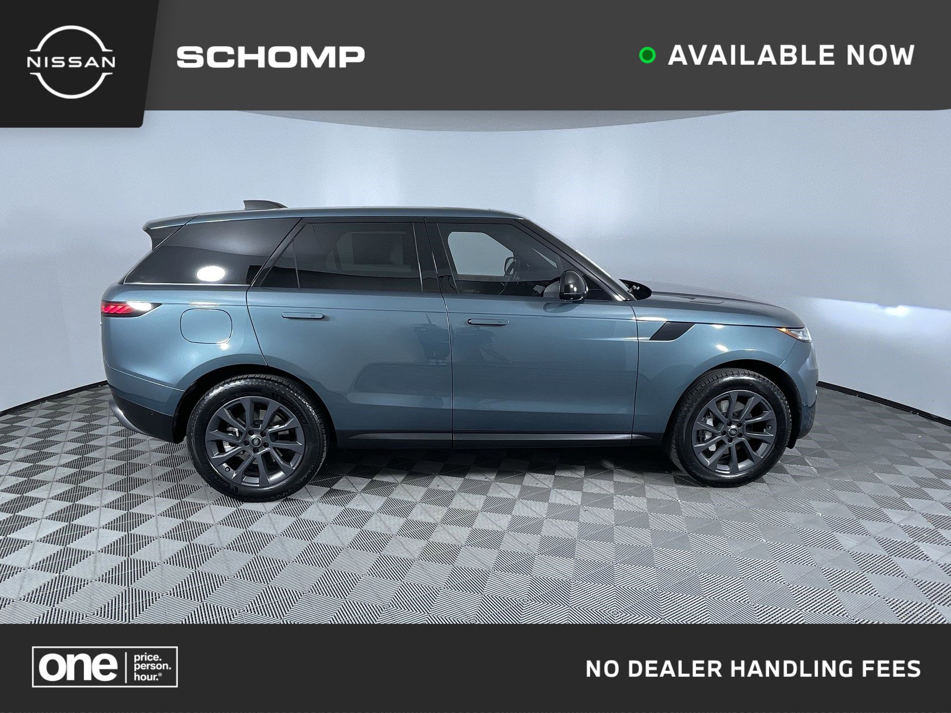 Used 2023 Land Rover Range Rover Sport SE image 1
