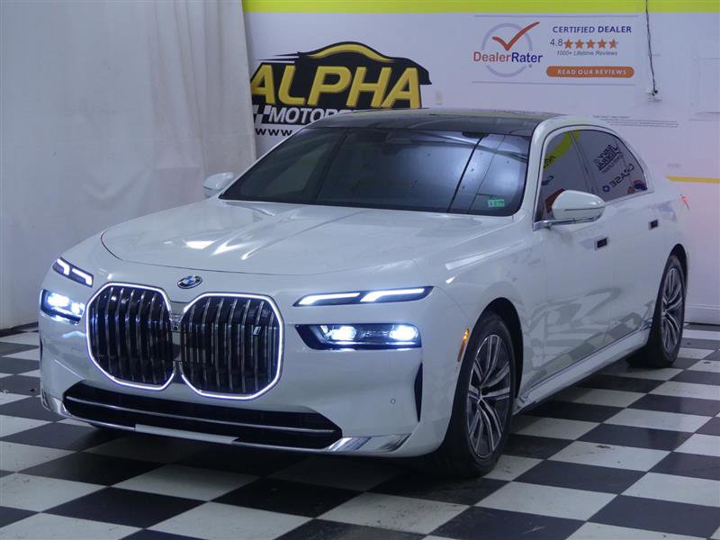 Used 2024 BMW i7 xDrive60 w/ Premium Package image 4