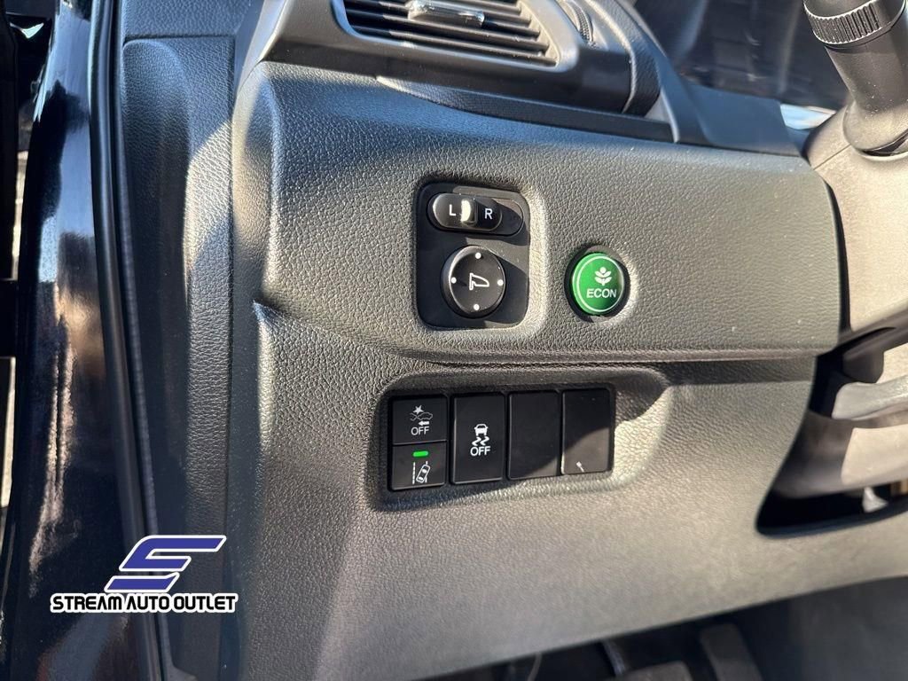 Used 2022 Honda Pilot TrailSport image 32