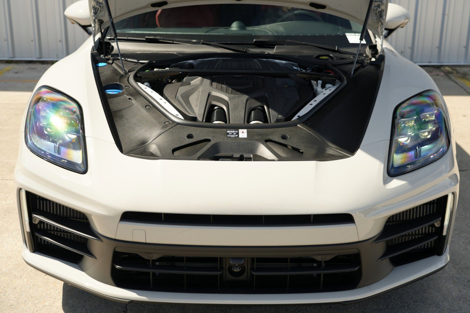 Used 2025 Porsche Panamera 4S w/ Premium Package image 8