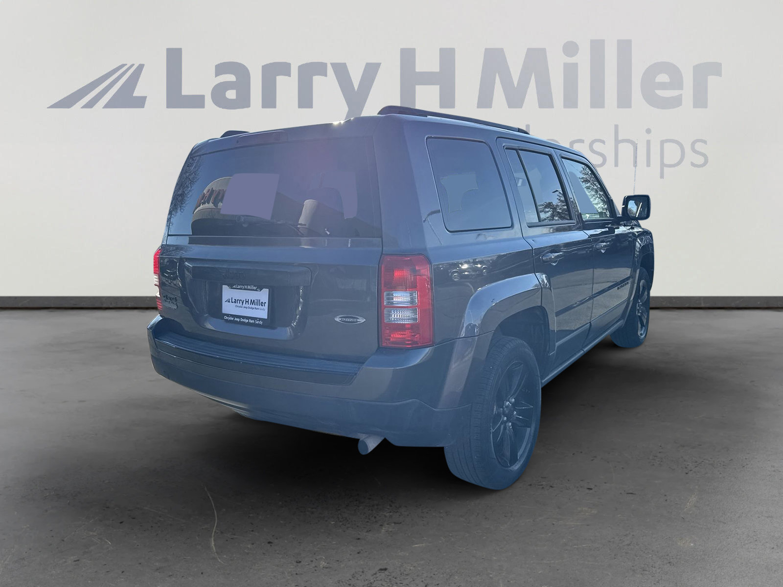 Used 2015 Jeep Patriot Sport w/ Power Value Group image 8
