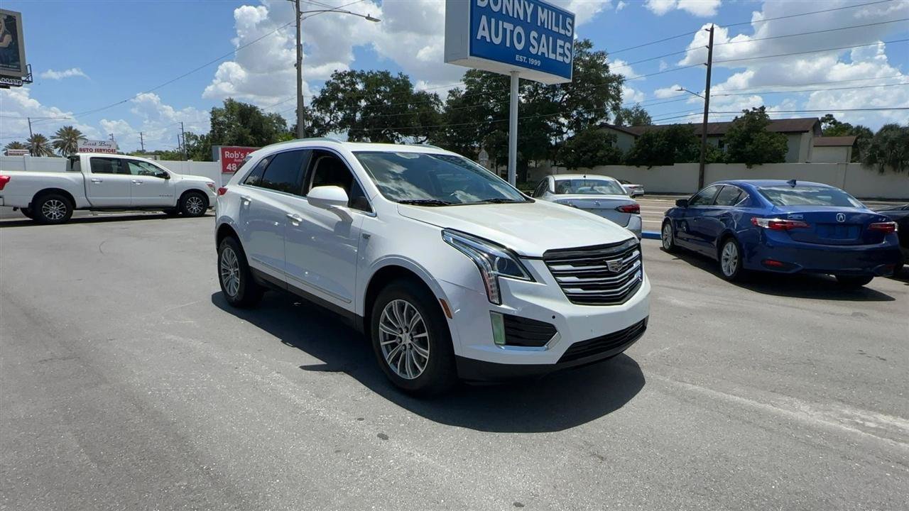 Used 2017 Cadillac XT5 Luxury FWD image 4