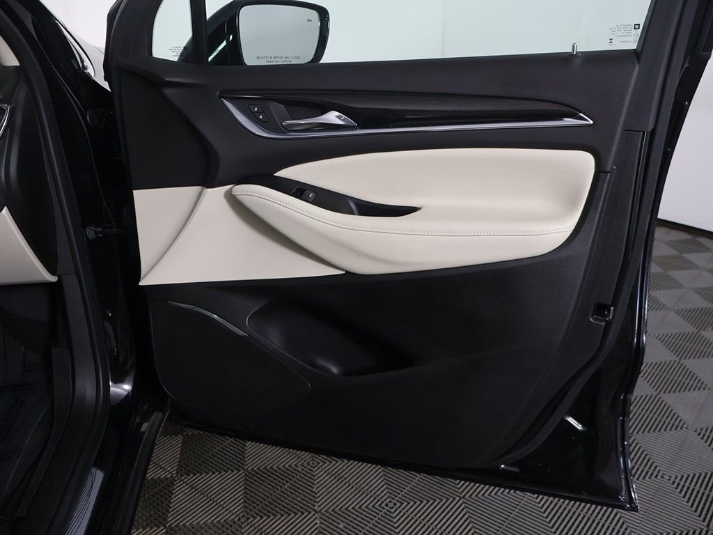 Used 2023 Buick Enclave Essence image 26