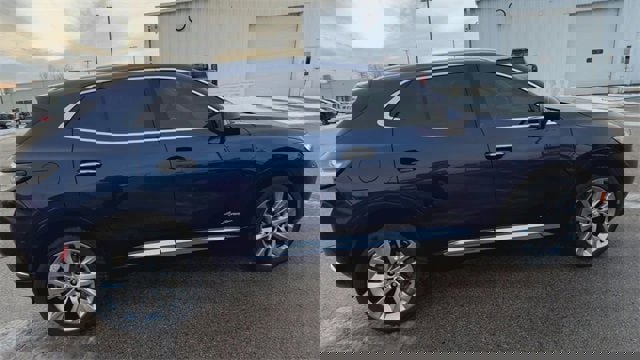 Used 2023 Buick Envision Avenir image 42