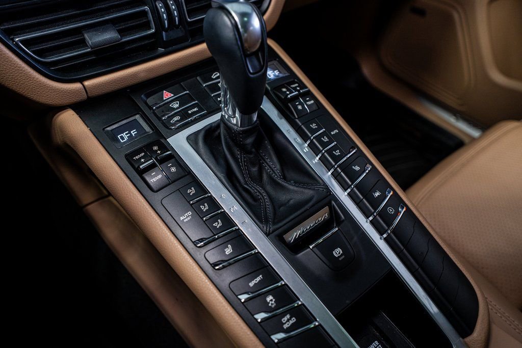 Used 2021 Porsche Macan S image 48