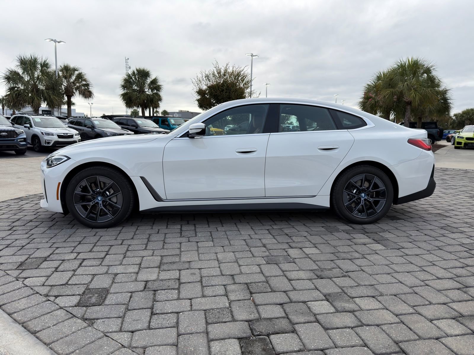 Used 2023 BMW i4 eDrive40 w/ Premium Package image 12