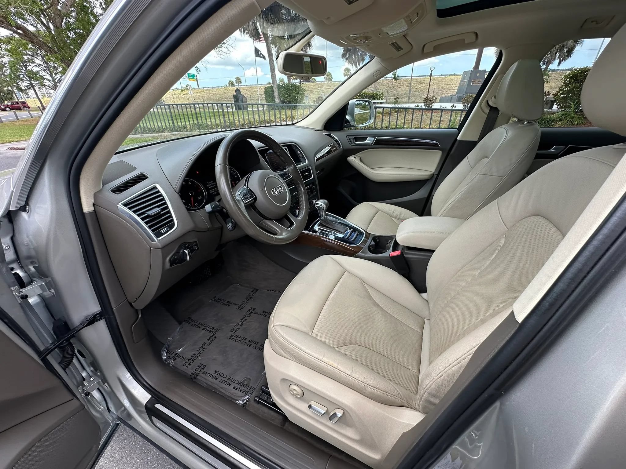 Used 2017 Audi Q5 3.0T Premium Plus w/ Luxury Package AWD/4WD image 18