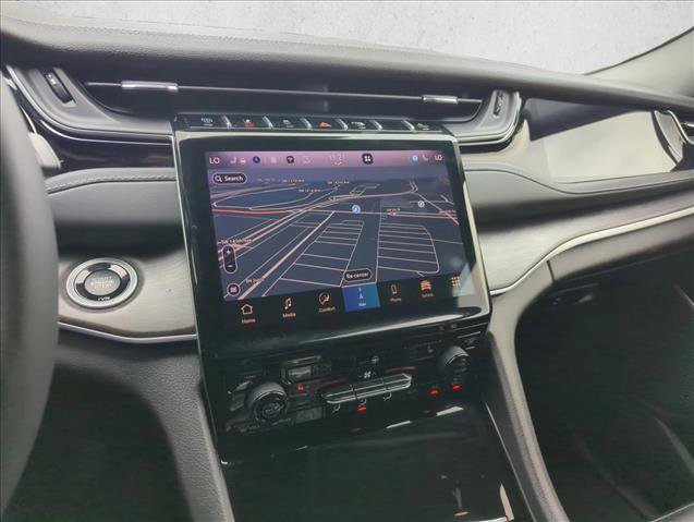 Used 2024 Jeep Grand Cherokee Limited 4xe image 8