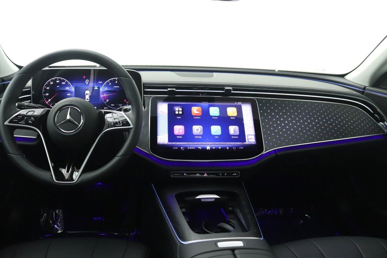 Certified 2025 Mercedes-Benz E 350 4MATIC Sedan image 9