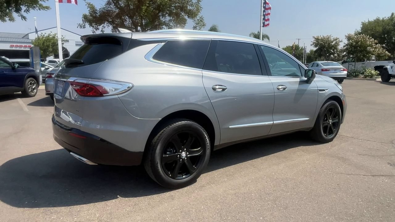 Used 2024 Buick Enclave Essence w/ Sport Touring Edition AWD/4WD image 7