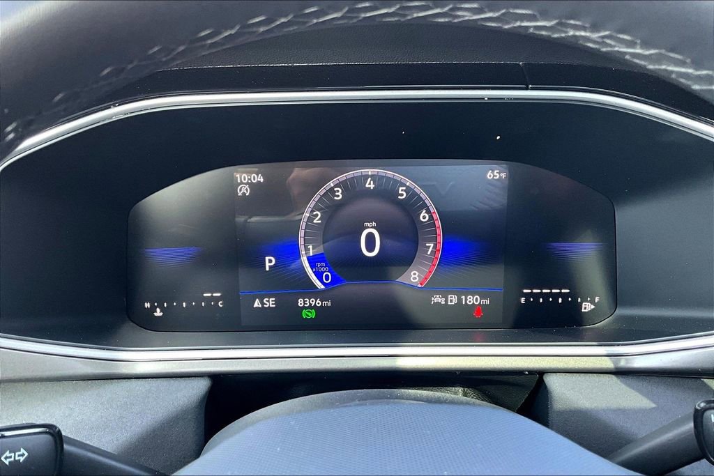 Used 2025 Volkswagen Taos SE image 11