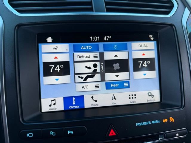 Certified 2018 Ford Explorer Platinum image 32