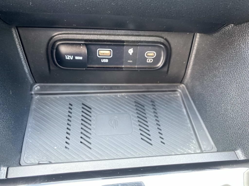 Used 2024 Kia Sportage EX AWD/4WD image 13