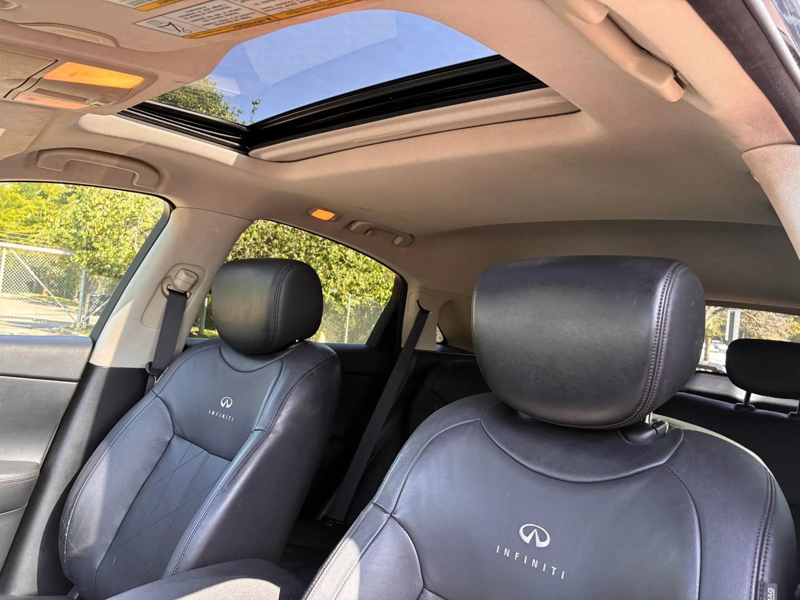 Used 2011 INFINITI FX35 AWD w/ Premium Pkg image 19