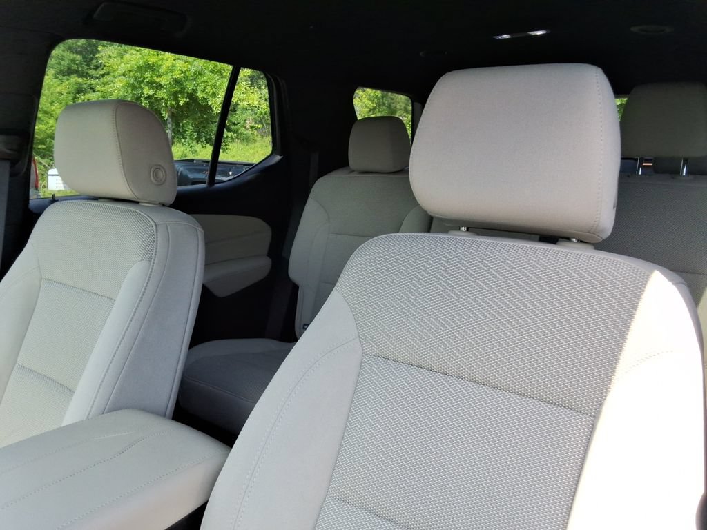Certified 2023 Chevrolet Traverse LS FWD image 23