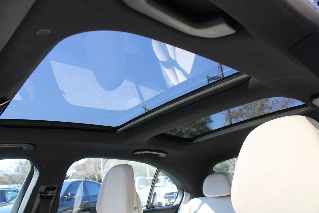 Used 2024 Mercedes-Benz C 300 Sedan image 54