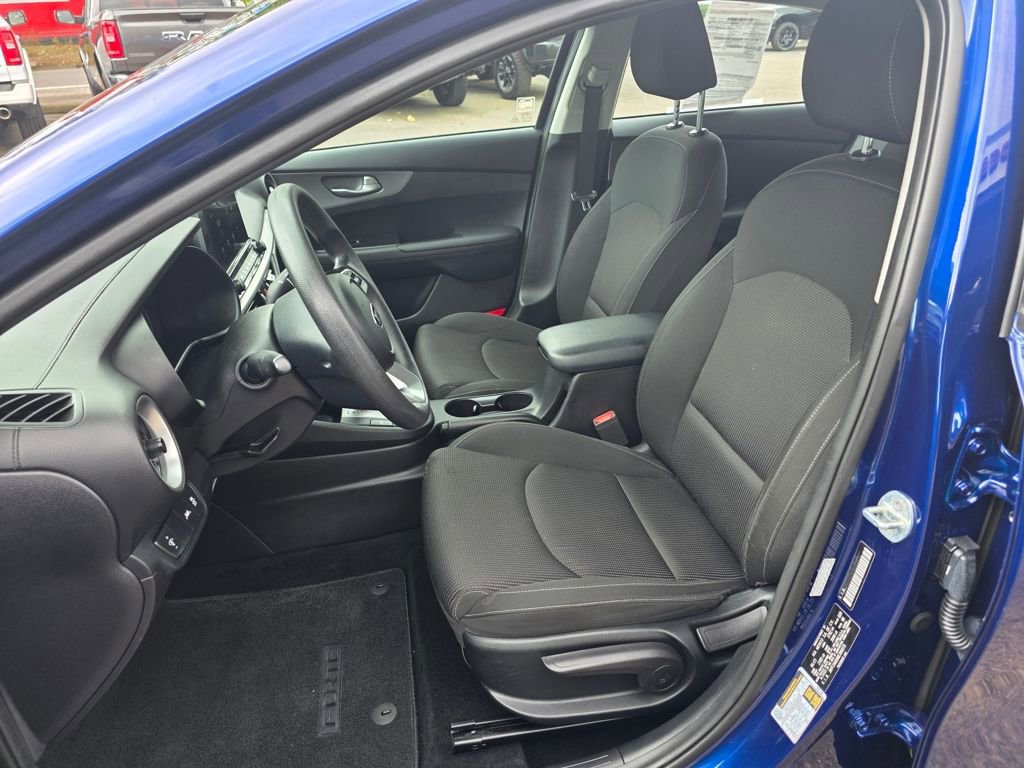 Used 2021 Kia Forte LXS image 7