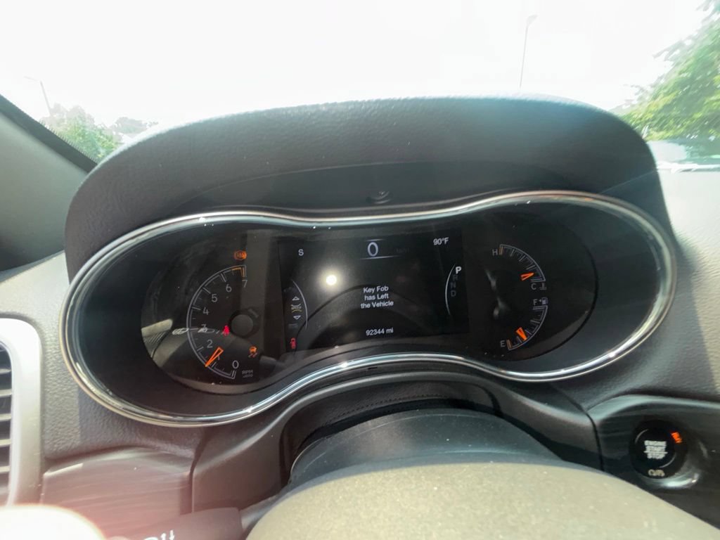 Used 2021 Jeep Grand Cherokee Laredo X RWD image 12