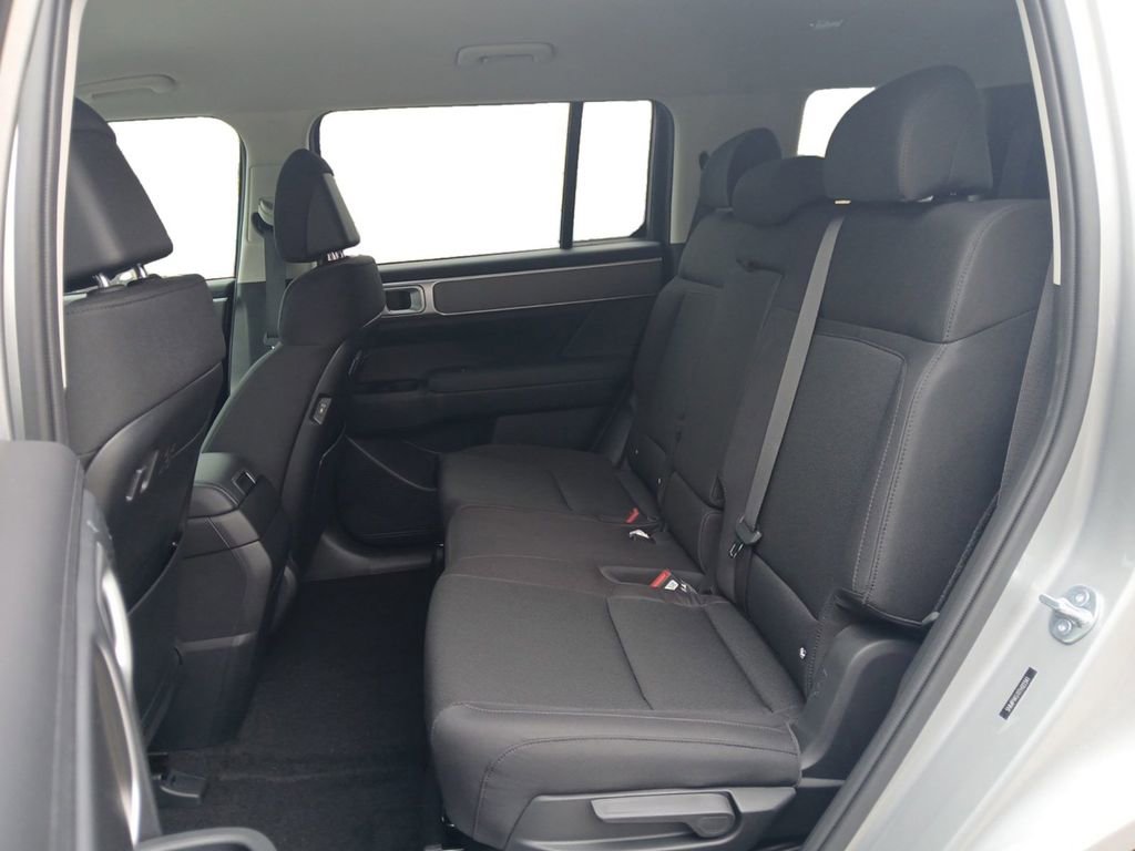 New 2026 Hyundai Santa Fe SE FWD image 13