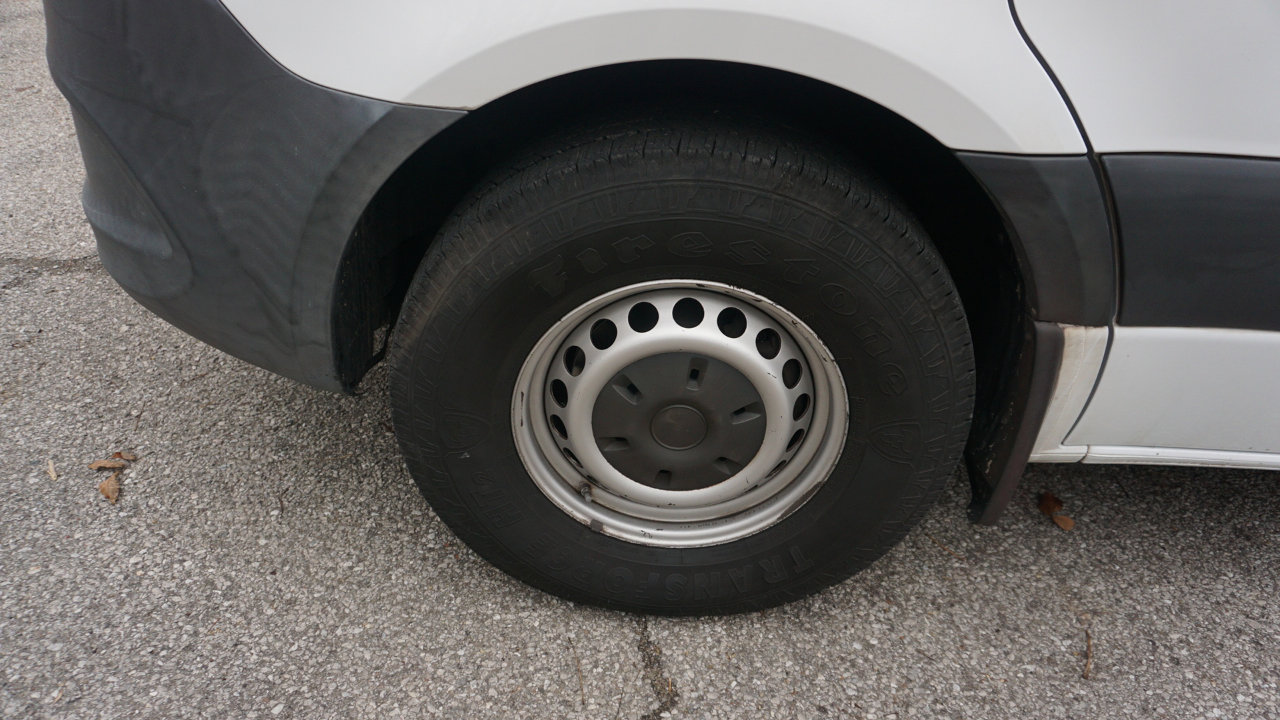 Used 2019 Freightliner Sprinter 170 image 9