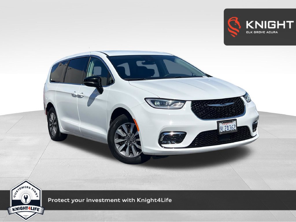 Used 2024 Chrysler Pacifica Limited FWD image 1