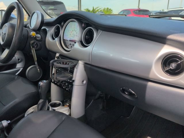 Used 2005 MINI Cooper Hardtop FWD image 17