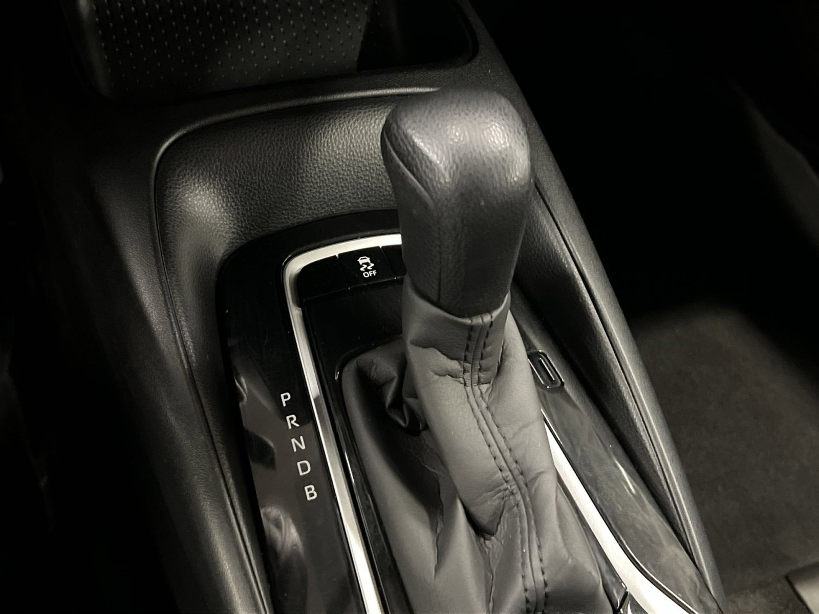 Used 2021 Toyota Corolla LE image 16