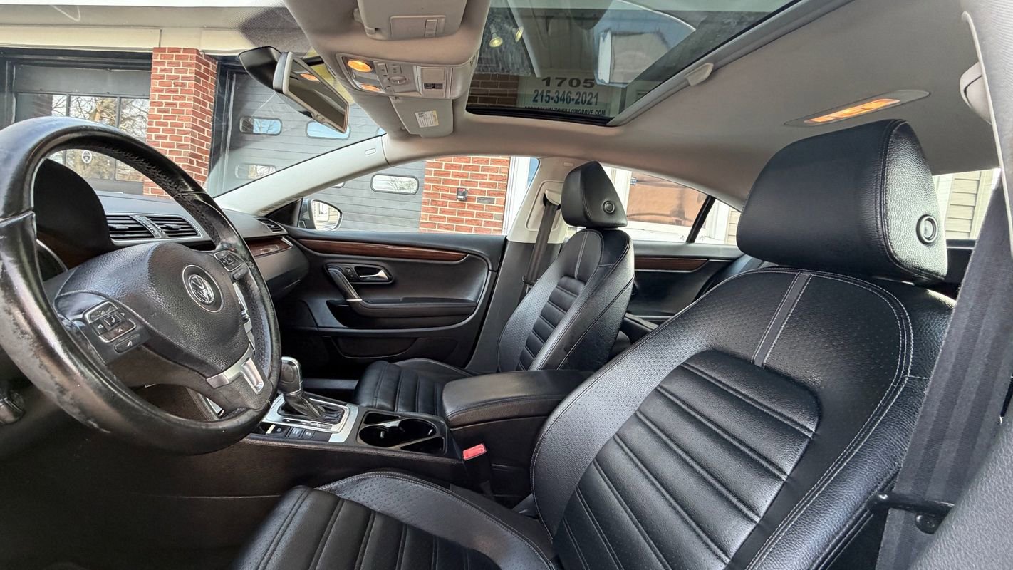 Used 2012 Volkswagen CC Lux Limited image 9