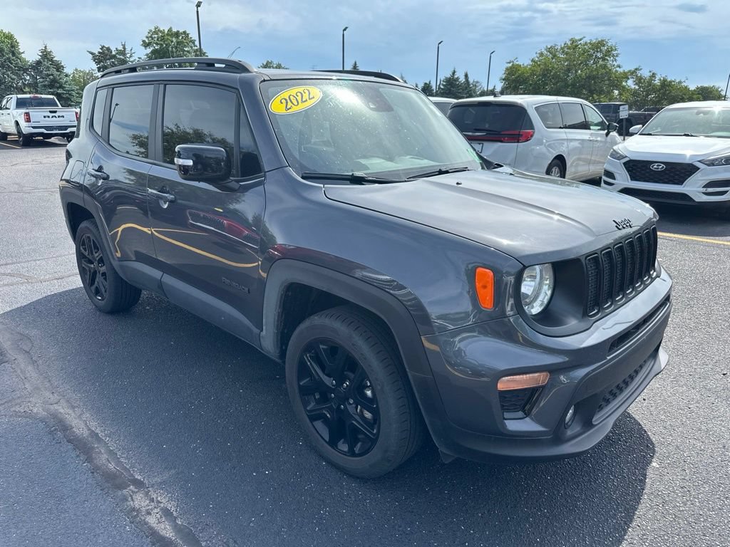 Certified 2022 Jeep Renegade Altitude w/ Sun/Sound Group AWD/4WD image 1