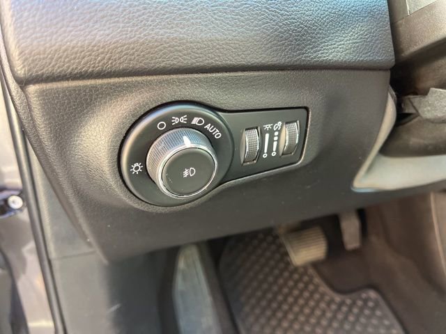 Used 2019 Jeep Compass Latitude w/ Cold Weather Group image 8