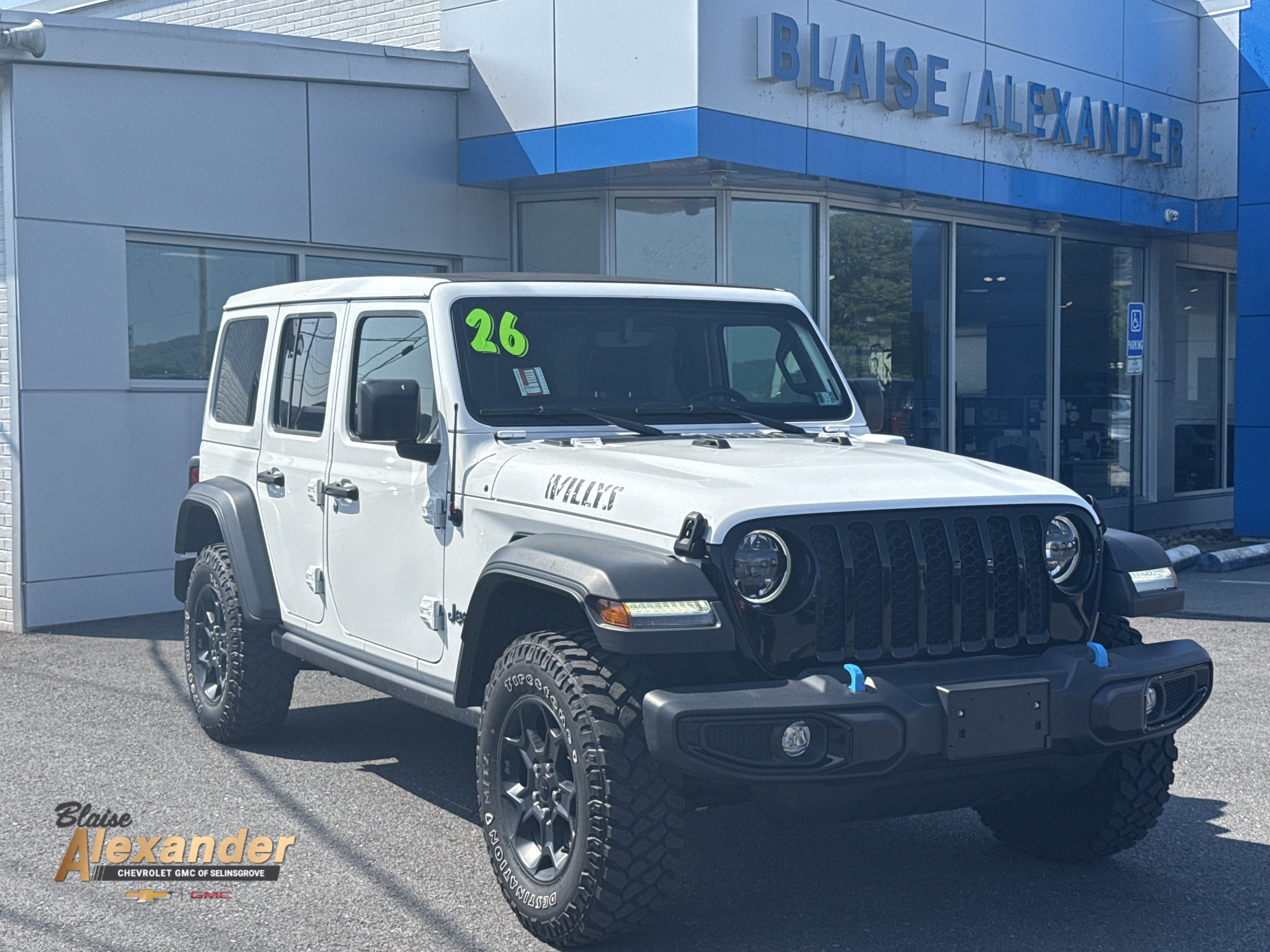 Used 2023 Jeep Wrangler Unlimited w/ Sun & Screen Package