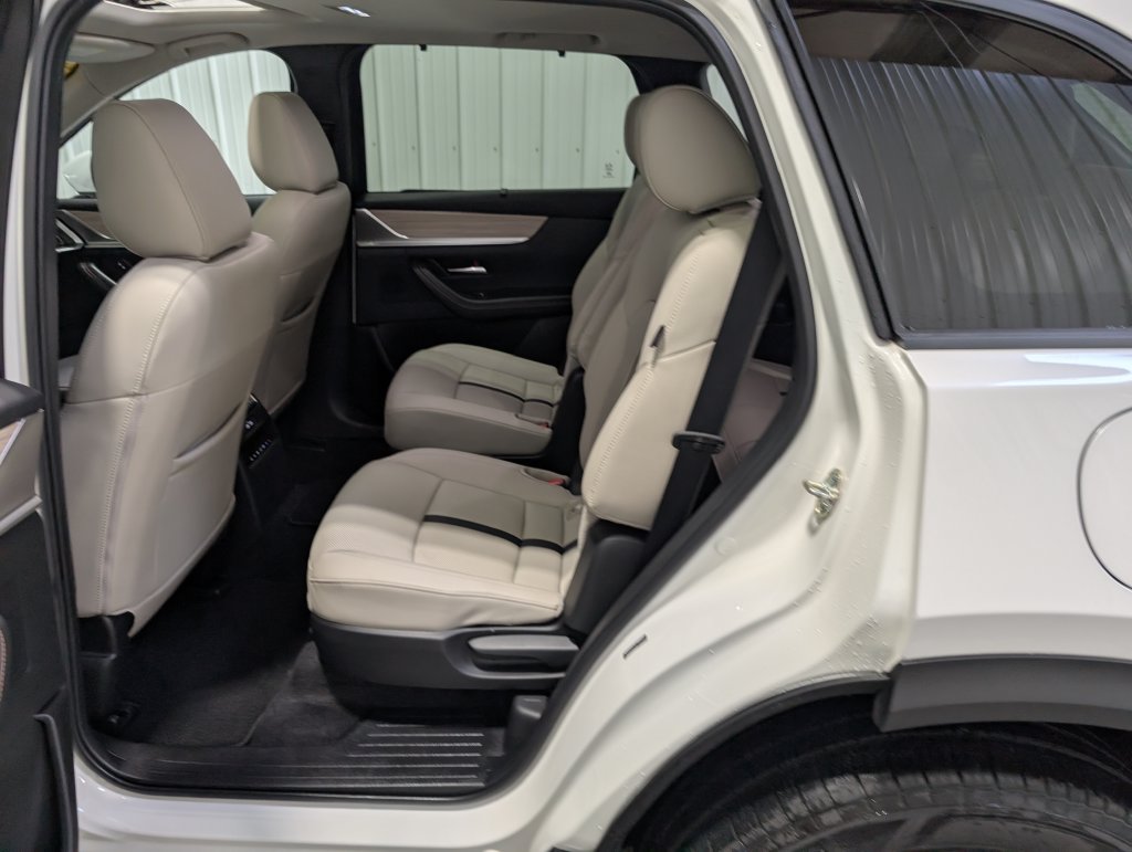 Used 2024 MAZDA CX-90 Plug-In Hybrid w/ Preferred AWD/4WD image 10